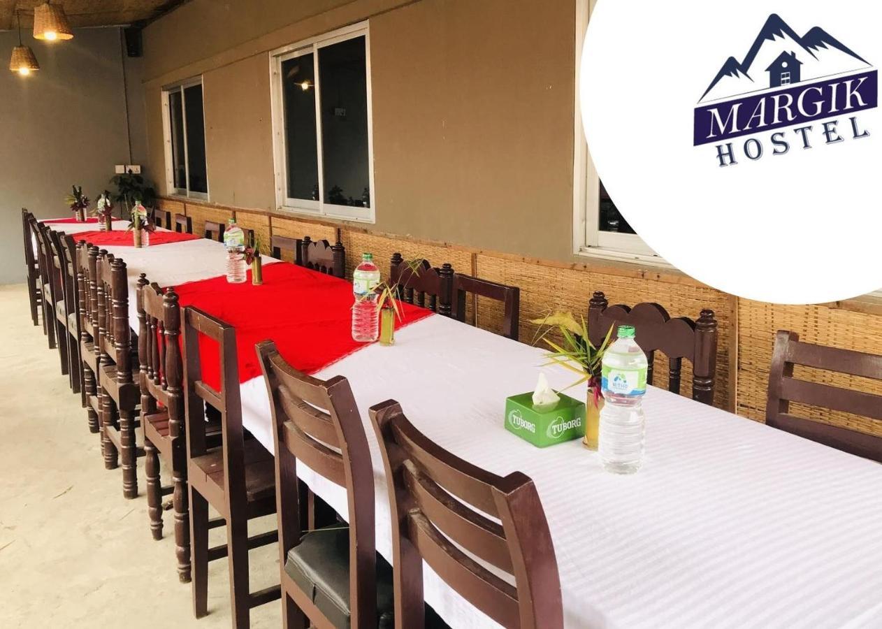Margik Backpackers Hostel Pokhara Buitenkant foto