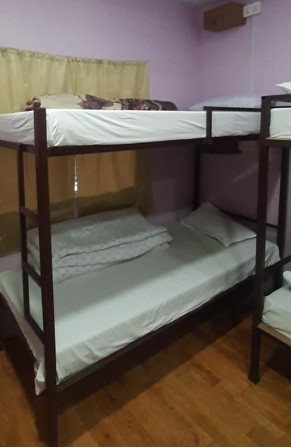 Margik Backpackers Hostel Pokhara Buitenkant foto