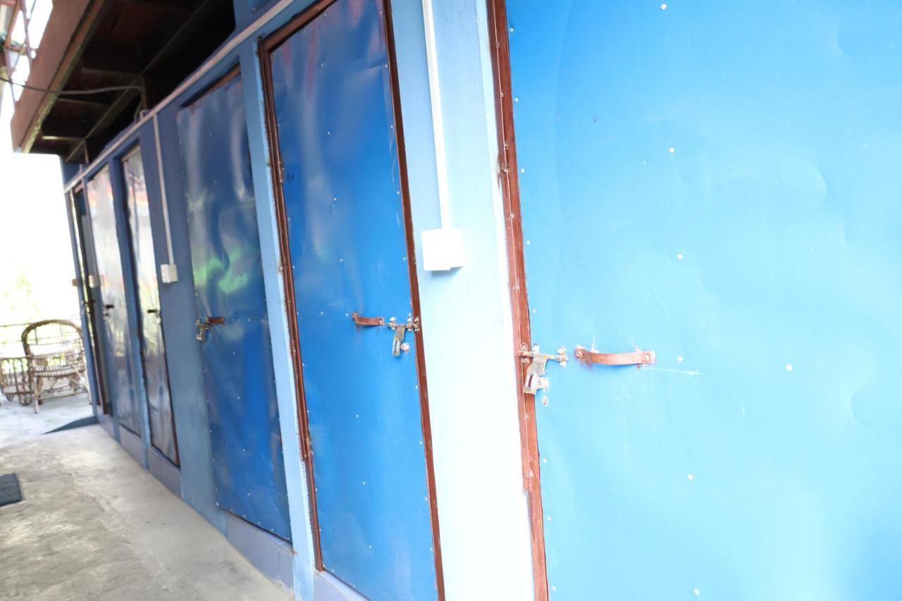 Margik Backpackers Hostel Pokhara Buitenkant foto