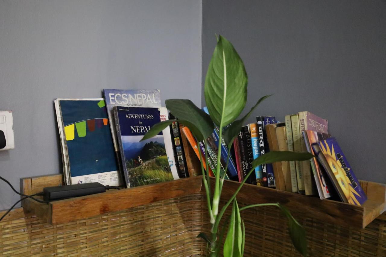 Margik Backpackers Hostel Pokhara Buitenkant foto