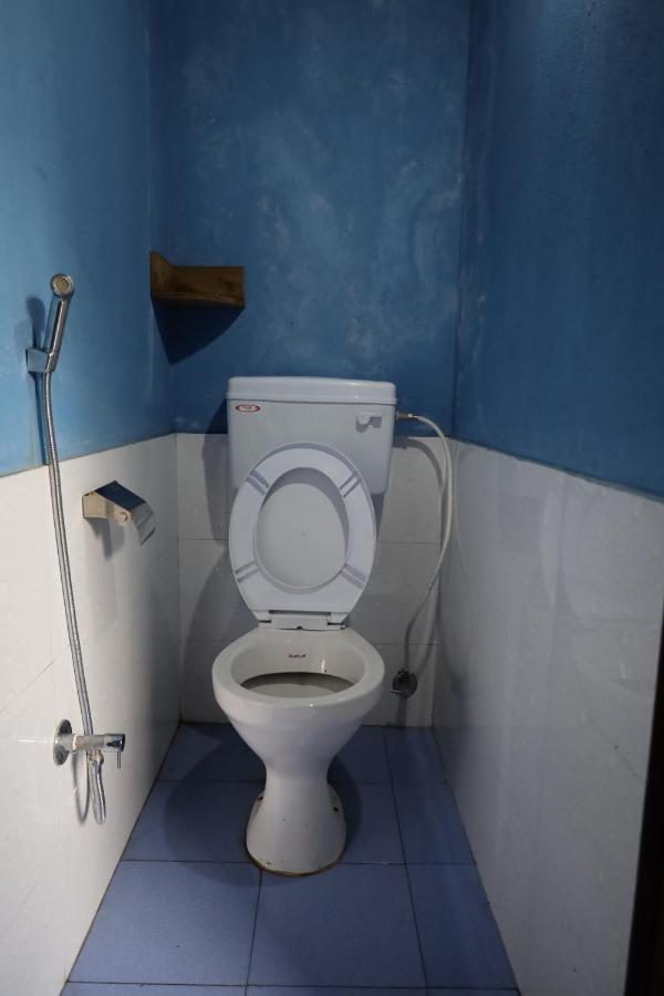 Margik Backpackers Hostel Pokhara Buitenkant foto