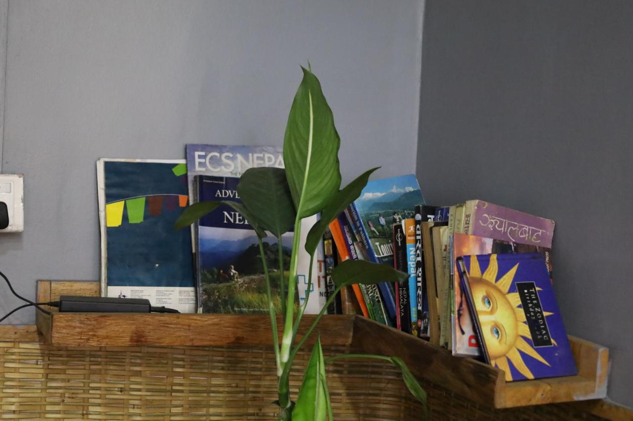 Margik Backpackers Hostel Pokhara Buitenkant foto