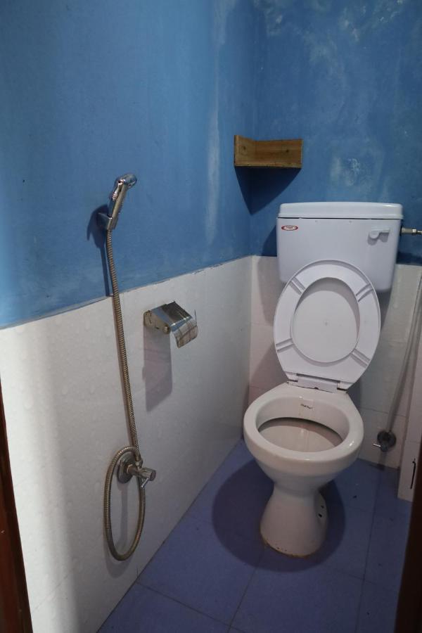 Margik Backpackers Hostel Pokhara Buitenkant foto